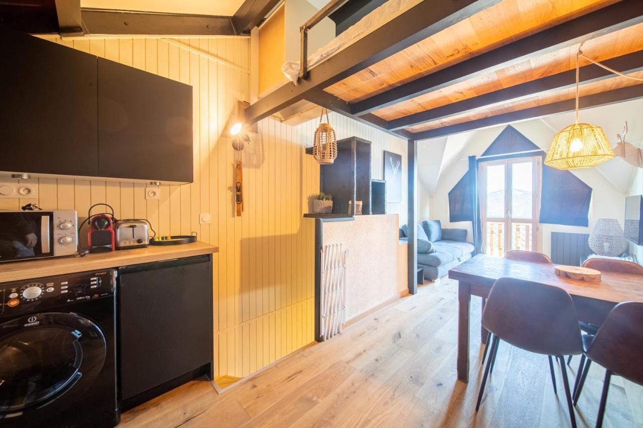 Le Cerf - Duplex Avec Superbe Vue Montagne Apartment Лез Англ Екстериор снимка